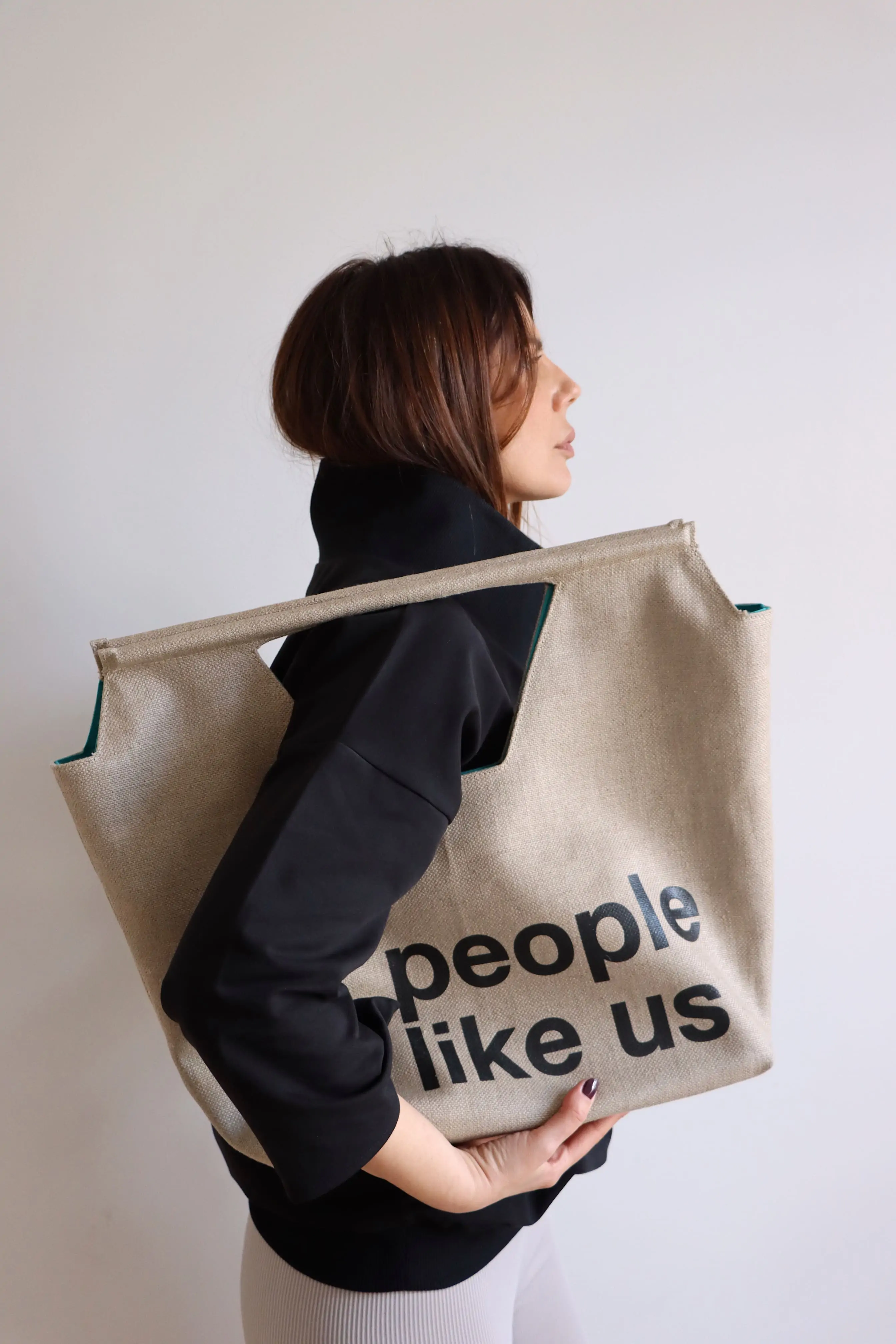 peoplelikeus community bag